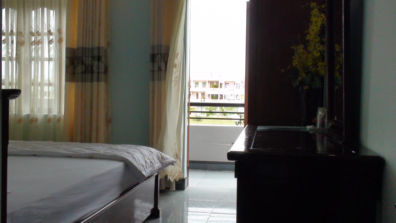 Thy Hung Hotel Tuy Hoa Exterior photo